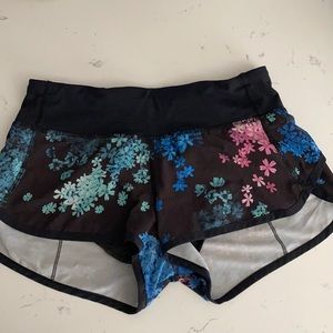 Lululemon 2in Shorts